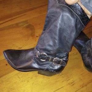 Black women's boots size six and a half